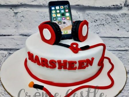 Headphone and iPhone Cake Online